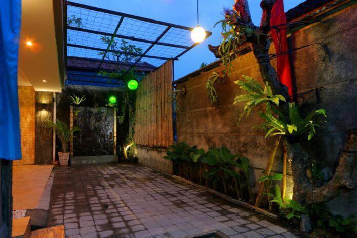 Valomia Guest House Kerobokan Exterior foto